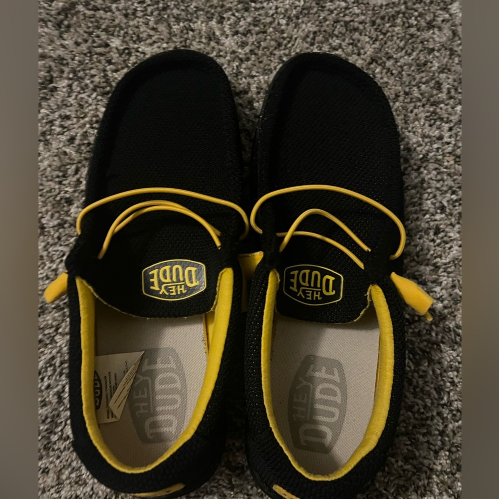 Black hey dudes. Size 11